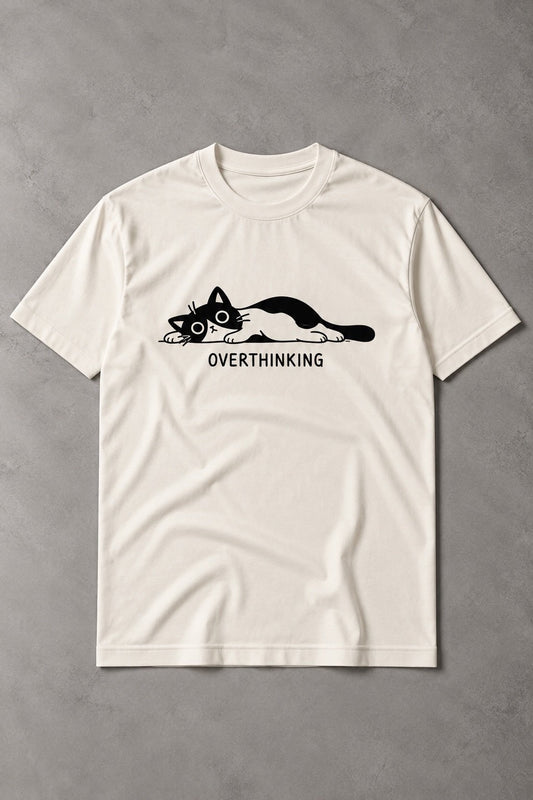 Camiseta Overthinking Cat