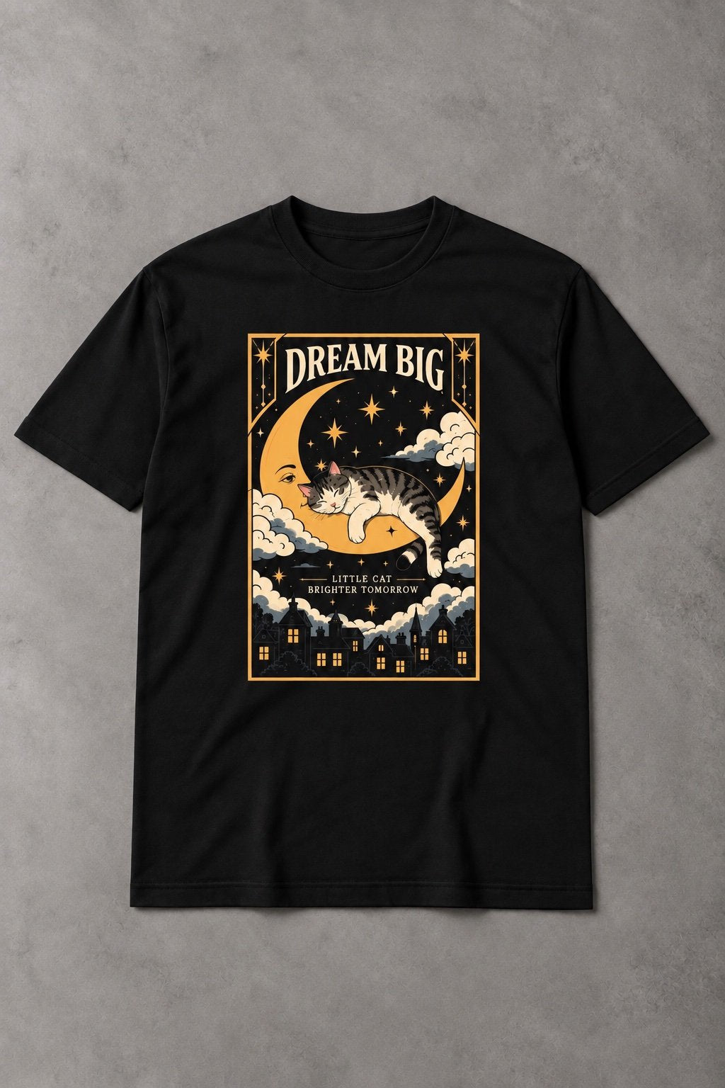 Camiseta Dream Big – Gato Durmiendo en la Luna