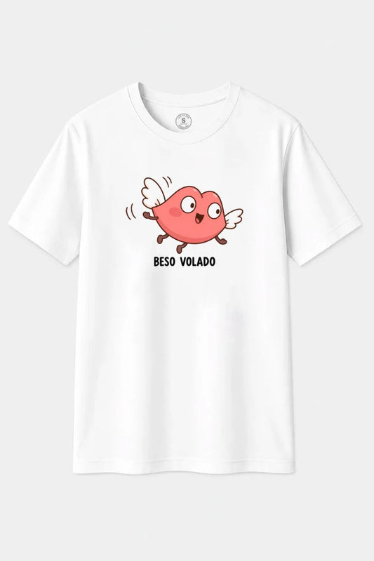 Camiseta Beso Volado – Humor Romántico